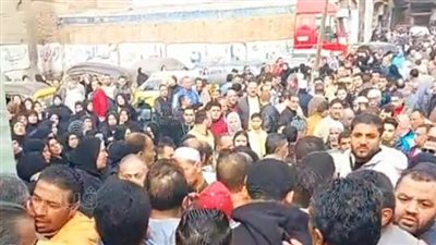 جنازة مهيبة لشقيقتين توفيت إحداهما حزنا على الأخرى في المحلة (صور) 