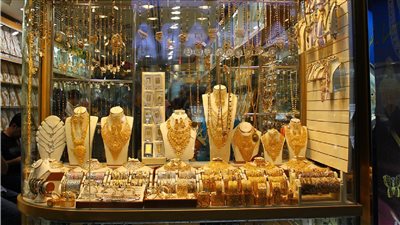 سعر الذهب اليوم، هزة في أسعار المعدن الأصفر قبل ساعات من بيانات اقتصادية أمريكية