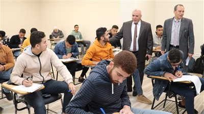 رئيس جامعة الدلتا التكنولوجية يتفقد سير اختبارات الفصل الدراسي الأول