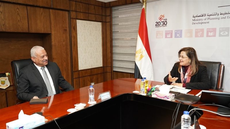 وزيرة التخطيط تلتقي