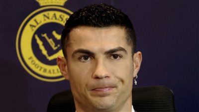 رونالدو: عقدي كان كبيرا لأنني لاعب فريد ولا يهمني ما يقوله الناس (صور)