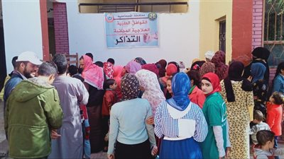 الكشف على 1993 حالة خلال قافلة طبية مجانية بمدرسة عرب أبو القاسم في الإسماعيلية