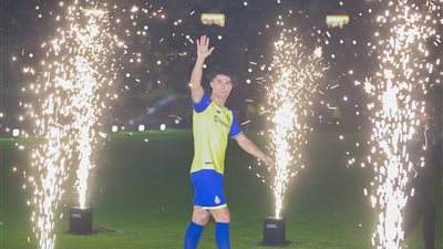 استقبال أسطوري لـ رونالدو في النصر السعودي.. الدون يوجه رسالة بالعربية.. وتصريحات جريئة بالمؤتمر الصحفي 