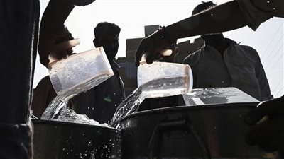 دراسة تكشف علاقة شرب المياه بالموت المبكر والأمراض المزمنة