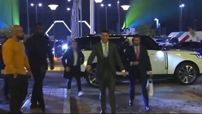 كريستيانو رونالدو يصل ملعب مرسول بارك تمهيدا لتقديمه لجماهير النصر السعودي 