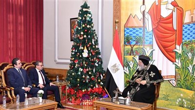 البابا تواضروس يستقبل وفدا من الرقابة الإدارية للتهنئة بعيد الميلاد