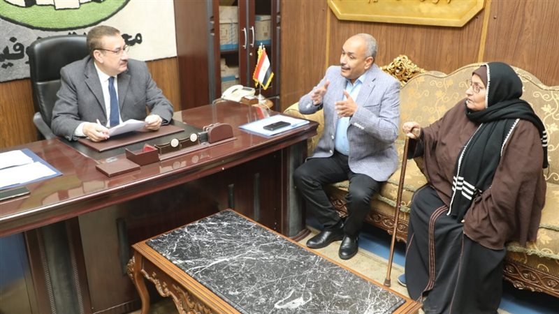 محافظ المنوفية خلال