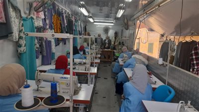 القوى العاملة: ندوات للتوعية والتثقيف حول قضايا المجتمع بمنشآت أسيوط