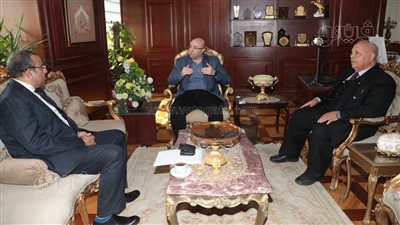 محافظ بني سويف ورئيس الجامعة التكنولوجية يبحثان التعاون بالمجالات التنموية