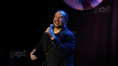 هشام عباس ضيف أنغام غدا (صور)