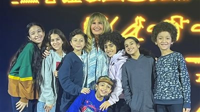 يسرا وكارول سماحة في بروفات مسرحية تقدر (صور) 