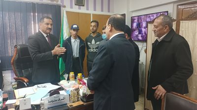 رمضان 2023، مدير تعليم الجيزة يفحص منتجات مدرسة الجيزة الثانوية الزراعية 