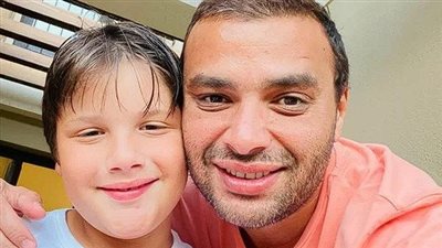 رامي صبري: عمر ابني محوش ٣٠ ألف جنيه وهو لسه ١٠ سنين (فيديو)