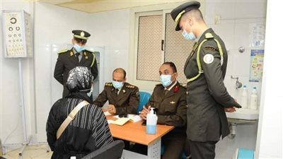 محافظ القاهرة يتابع القافلة الطبية للقوات المسلحة في الأسمرات (صور)
