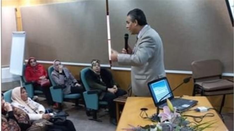 محاضرة تثقيفية بمكتبة