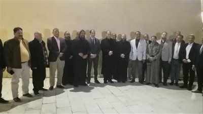 محافظ أسيوط يزور الدير المحرق للتهنئة بعيد الميلاد المجيد