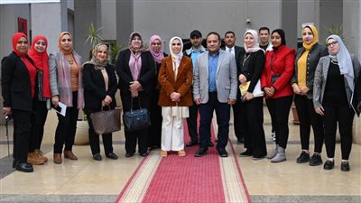 وزيرة الشئون الاجتماعية بالكويت تزور مجمع خدمات وزارة التضامن بالأسمرات