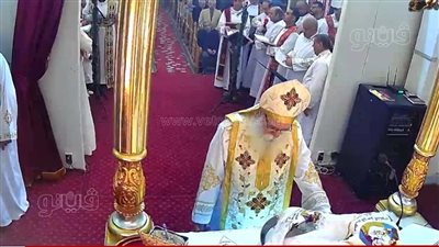 كنائس الغربية تصلي قداس عيد الميلاد المجيد وتستقبل المهنئين (صور)