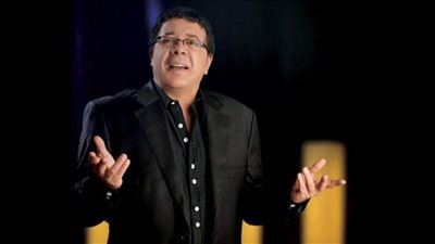 أحمد آدم: مراتي قفشتني بخونها أكتر من مرة وهي خلاص رمت طوبتي (فيديو)