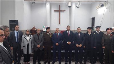 محافظ الدقهلية يقدم التهاني للأقباط بعيد الميلاد (صور) 