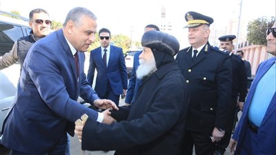 محافظ سوهاج يزور المطرانيات ويقدم التهنئة للأخوة المسيحيين بعيد الميلاد 