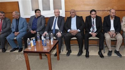 محافظ بني سويف يزور الكنيسة الإنجيلية للتهنئة بعيد الميلاد