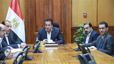 وزير الصحة يتابع التأمين الطبي لاحتفالات أعياد الميلاد المجيدة