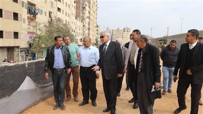 محافظ الجيزة يتفقد أعمال إصلاح ماسورة مياه بالطالبية (صور)