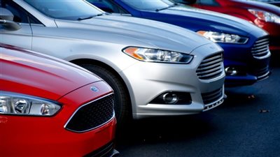 التيسيرات الجديدة لاستيراد سيارات المصريين بالخارج (إنفوجراف)