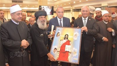 محافظات مصر، محافظ أسوان يفتتح معرض 