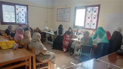رياضة البحيرة تختتم الدورة التدريبية لتعليم الخياطة بدمنهور (صور)