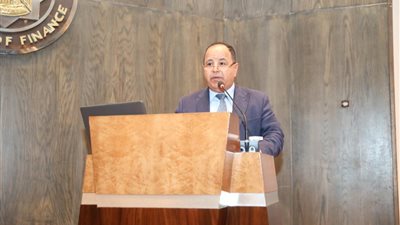 وزير المالية يكشف حقيقة فرض ضرائب جديدة 