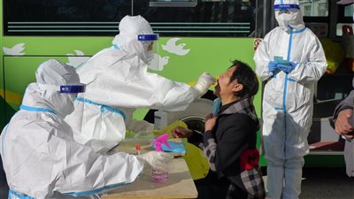 كورونا يحصد أرواح عشرات العلماء في الصين 