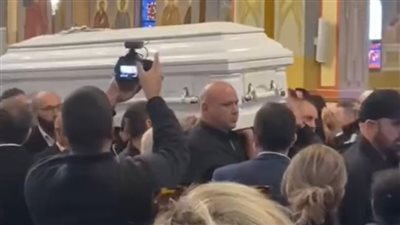 تشييع جثمان وديع جورج وسوف بالأغاني والرقص (فيديو وصور) 