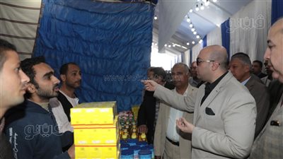 محافظ بني سويف يفتتح معرض 