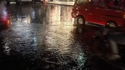 هطول أمطار بشوارع القاهرة والجيزة، نصائح القيادة الآمنة بالطرق 