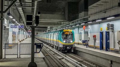 الباب الساتر للخط  الرابع لمترو الأنفاق