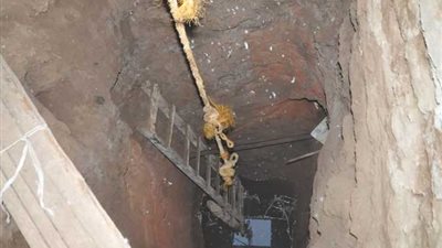 ضبط 3 أشخاص بأسوان يقومون بالتنقيب عن الآثار 