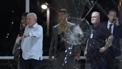 بعد اقتحام أنصار الرئيس السابق لها، لولا يتفقد مقار السلطة في البرازيل (صور وفيديو)