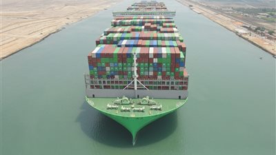 السفينة جلورى، قناة السويس تبدأ تعويمها وهذا سبب العطل