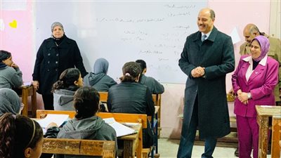 مدير تعليم الإسكندرية يتابع سير امتحانات نصف العام 