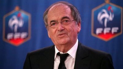 رئيس اتحاد الكرة الفرنسي يعتذر للأسطورة زيدان