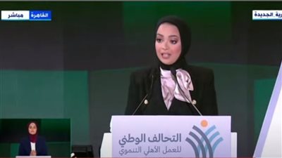 السيسي يشيد بالإعلامية مريم حسن: عايز أرحب بيكي لسنك الصغير وبالموهبة دي              