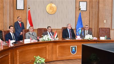 جامعة قناة السويس تنظم احتفالية بمناسبة عيد الميلاد المجيد (صور)