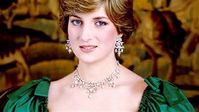 الأمير هاري يكشف سرا عن وفاة والدته الأميرة ديانا 