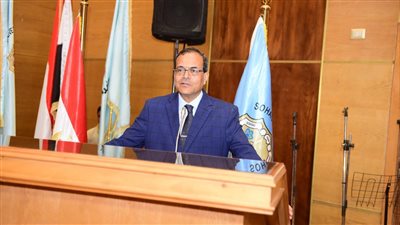 جامعة سوهاج تحصد المركز الثالث بالجامعات بمحو أمية 17 ألف مواطن