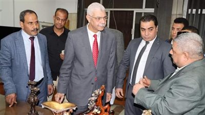 رئيس جامعة المنوفية يشهد أعمال مبادرة اكسب واتعلم بالتعاون مع حياة كريمة