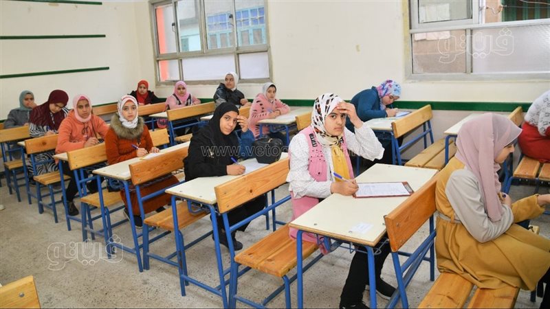 امتحانات العام الدراسي