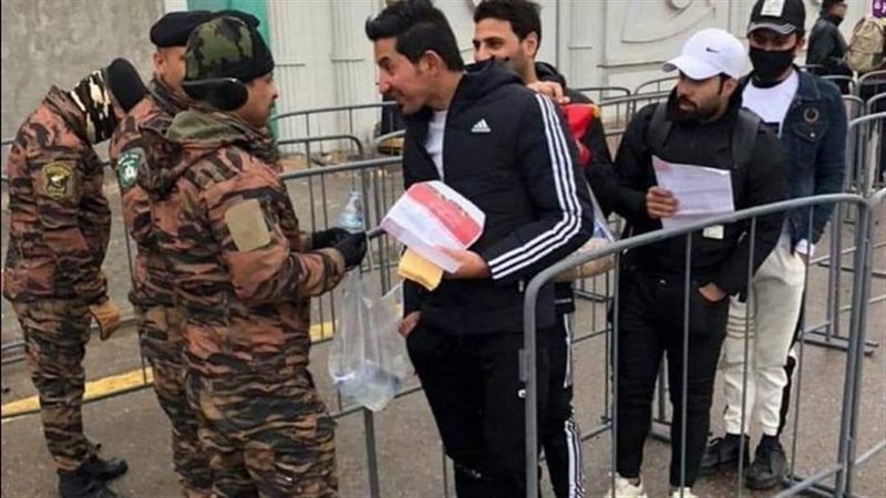 زحف الجماهير لملعب