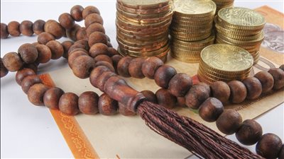 الغرف التجارية تكشف تفاصيل الصكوك المؤمنة لشراء الغذاء أو الدواء بدلا من كراتين رمضان (فيديو)